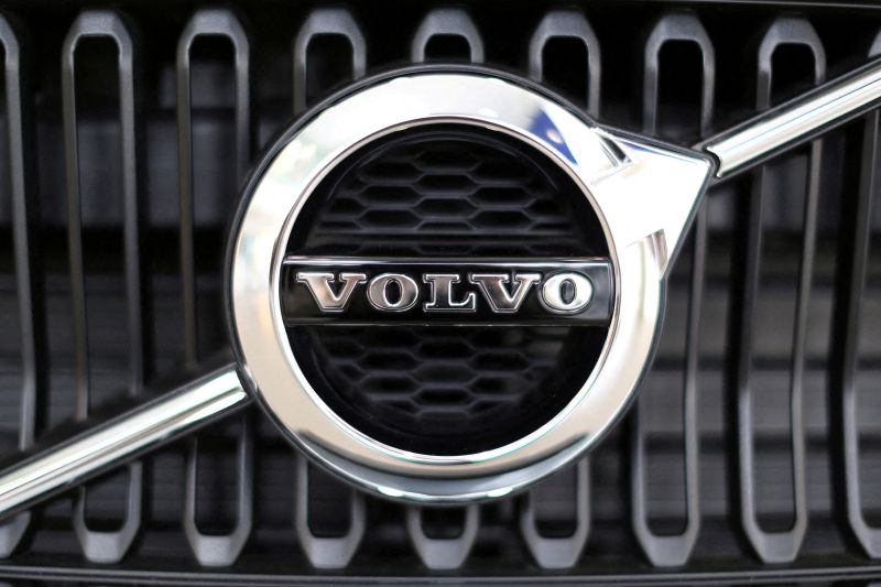 Volvo hentikan pengiriman ke rusia