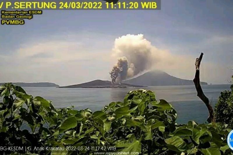 BMKG imbau pengelola usaha-pemda siaga setelah Anak Krakatau Level 3