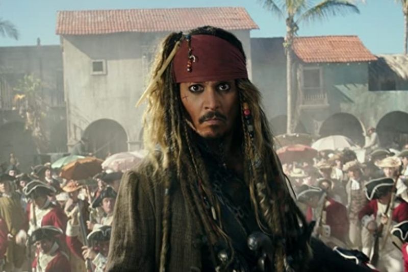 Fantastis! Disney Tawarkan Johnny Depp Rp.4 Triliun Untuk Perankan Jack Sparrow