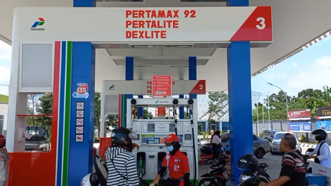 Pertamina Patra Niaga Regional Sumatera Bagian Selatan(Sumbagsel) menyetorkan Pajak Bahan Bakar Kendaraan Bermotor (PBBKB) sebesar Rp700 miliar kepada Pemerintah Provinsi Lampung