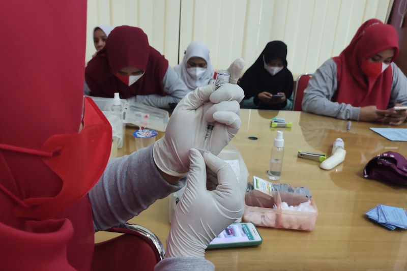 Dinkes Lampung Minta Nakes Segera Vaksinasi Dosis Keempat