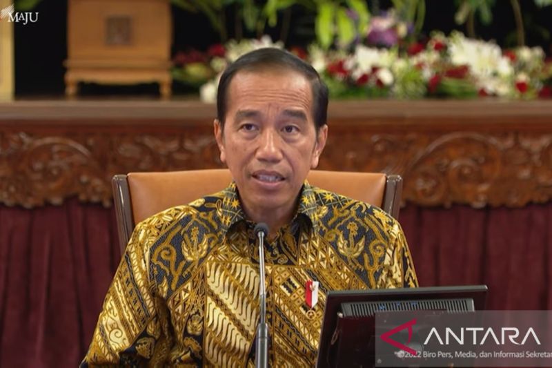 Presiden Joko Widodo umumkan PPKM dicabut