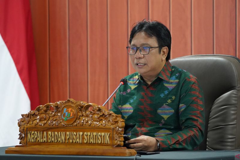 Kepala BPS Margo Yuwono dalam konferensi pers di Jakarta, Senin (2/1/2023)