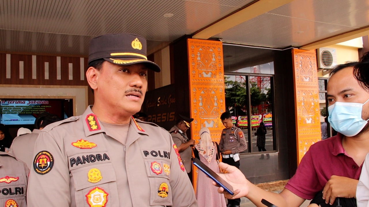 Kepala Bidang Humas Polda Lampung Komisaris Besar Polisi Zahwani Pandra Arsyad mencatat 300 orang terlibat dalam aksi pembakaran di PT. AKG Bahuga, Selasa (31/1/2023)