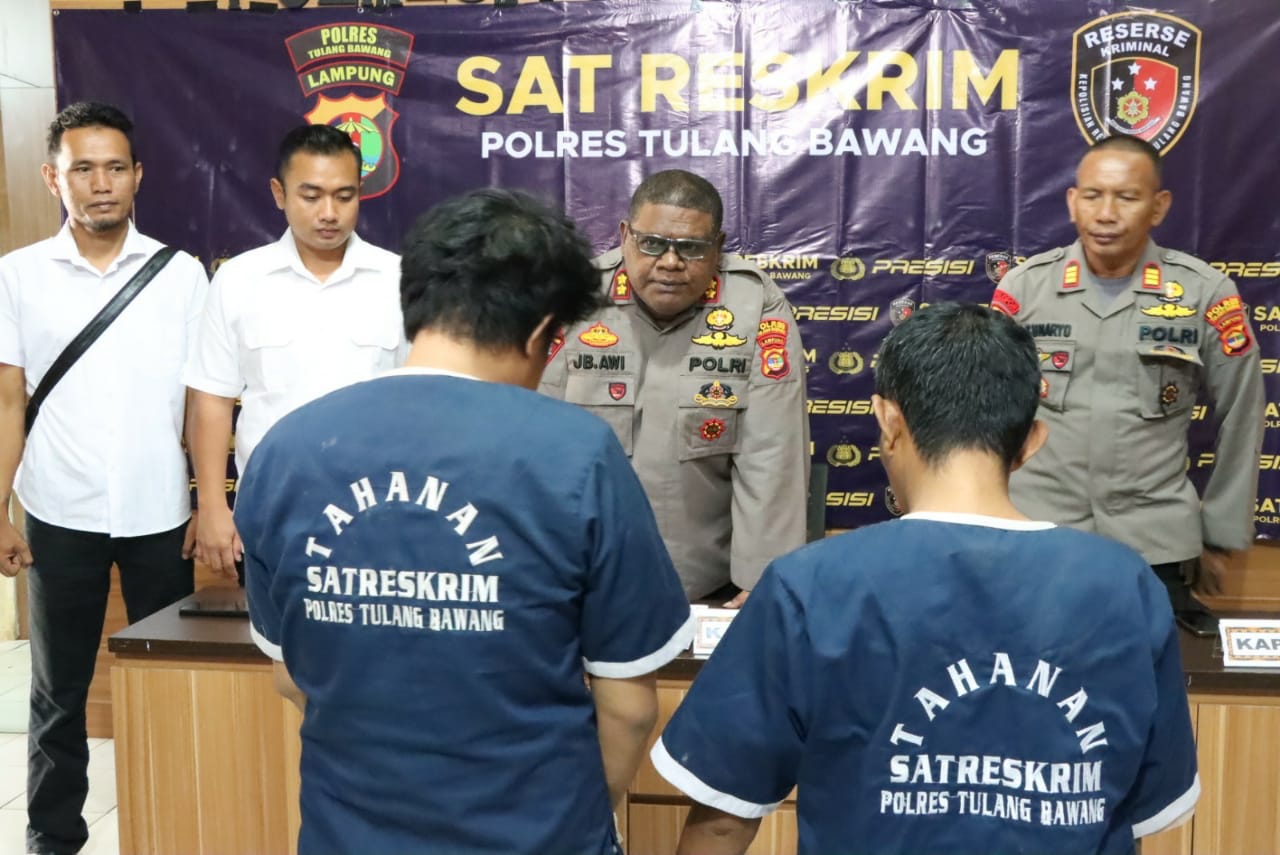 Polres Tulangbawang berhasil mengungkap kasus pencurian mobil pick up yang ada di Kelurahan Menggala Tengah, Kecamatan Menggala, Kabupaten Tulangbawang.