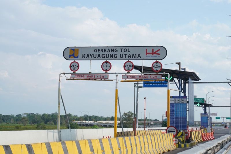 PT Hutama Karya memprediksikan puncak arus mudik di Jalan Tol Trans Sumatera (JTTS) akan terjadi pada H-3 malam ini hingga besok pagi atau H-2 Lebaran 1444 Hijrah.