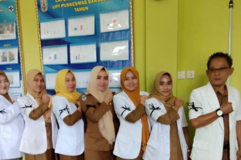 Ikatan Dokter Indonesia (IDI) Wilayah Lampung meminta semua dokter di kabupaten dan kota di provinsi ini mengenakan pita hitam