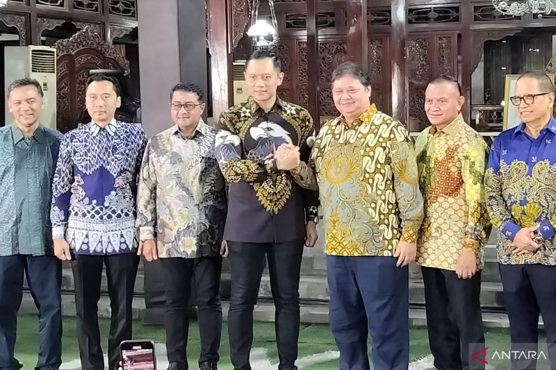 Ketua Umum Partai Demokrat, Agus Harimurti Yudhoyono (AHY) mengaku sepakat dengan Ketua Umum Partai Golkar, Airlangga Hartarto untuk tidak ada eksploitasi politik identitas di Pemilihan Umum (Pemilu) 2024.