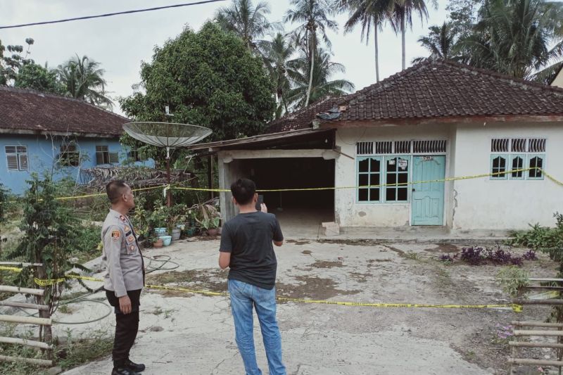 Rumah pelaku penembakan Kantor Majelis Ulama Indonesia (MUI) Pusat di Kecamatan Kedondong, Kabupaten Pesawaran.