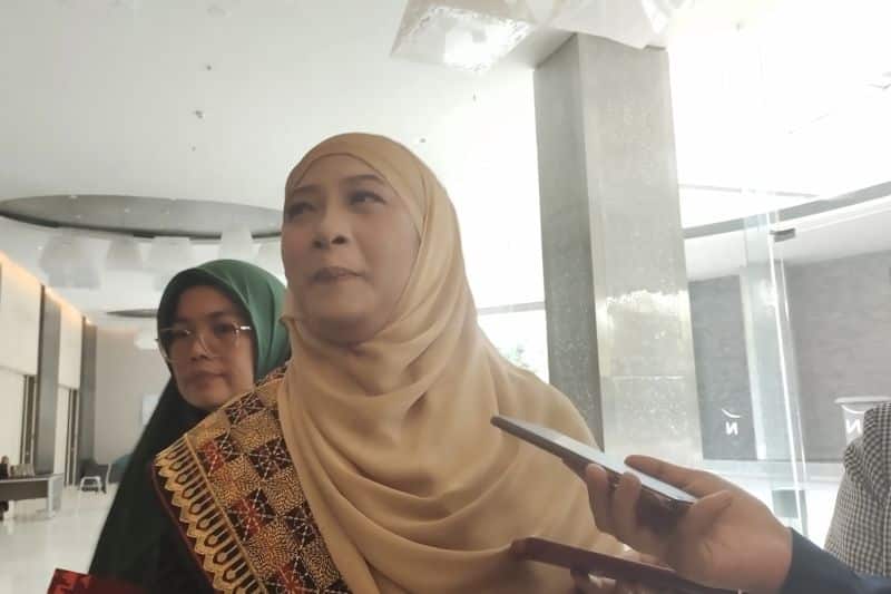Kepala Kantor Bahasa Provinsi Lampung Desi Ari Pressanti saat memberi keterangan.