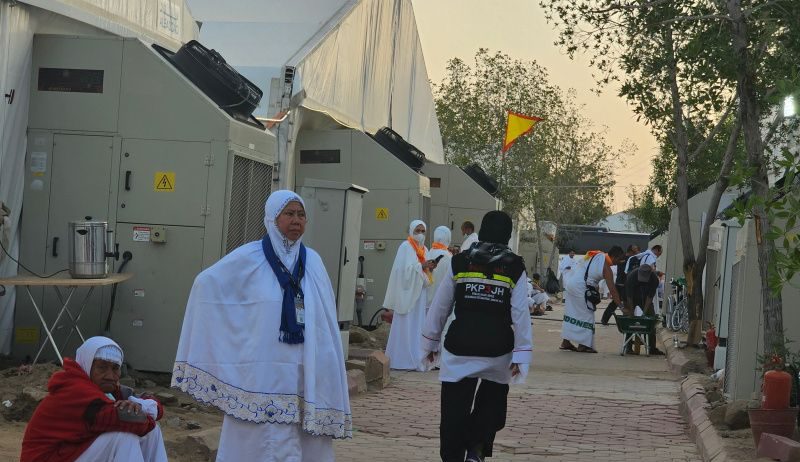 Seluruh jamaah haji dari berbagai negara termasuk Indonesia hari ini melaksanakan wukuf di Arafah, sesuai ketentuan Pemerintah Arab Saudi yang menetapkan 9 Zulhijjah 1444 H jatuh pada Selasa (27/6/2023).