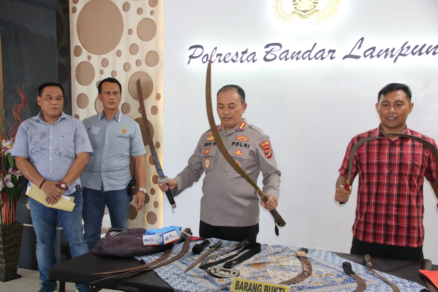 Selama kurun waktu 2 bulan, Polresta Bandar Lampung tangkap 83 anggota geng motor yang kerap beraksi di wilayah Bandar Lampung.