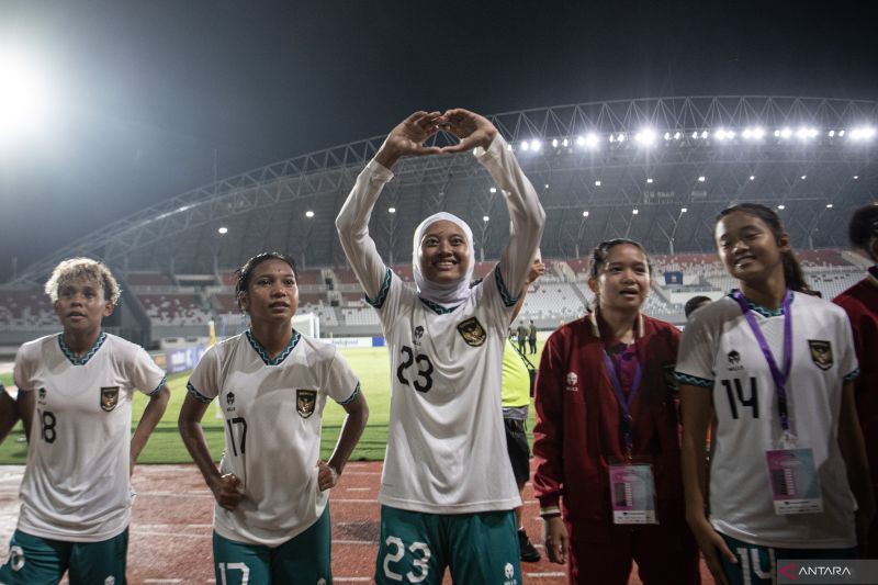 - Tim Nasional Putri Indonesia melenggang ke babak semifinal Piala AFF U-19 Putri tahun 2023 setelah mengalahkan Kamboja 5-0 pada penyisihan grup A