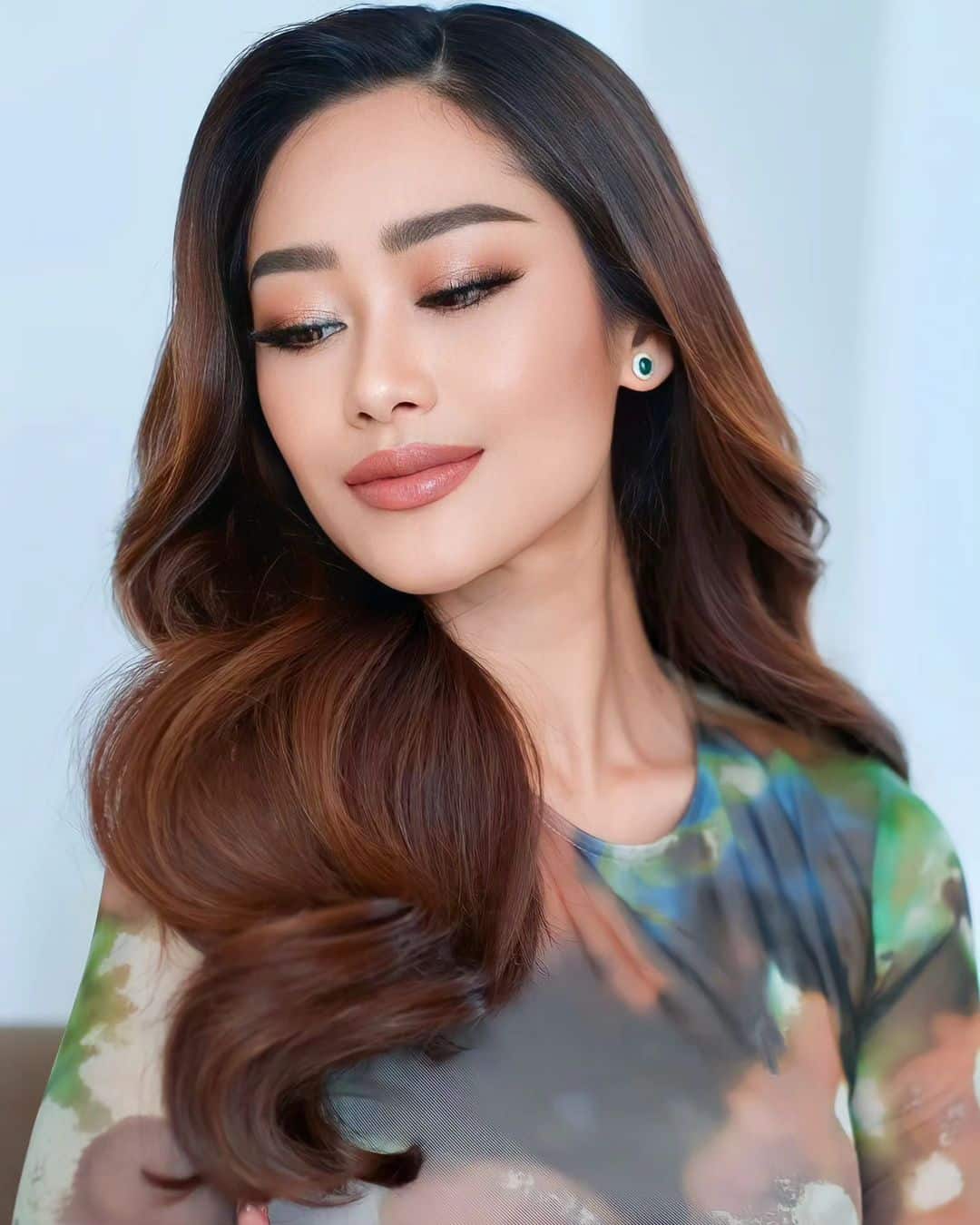 Profil Poppy Capella, Pemegang Lisensi Kontes Kecantikan Miss Universe Indonesia