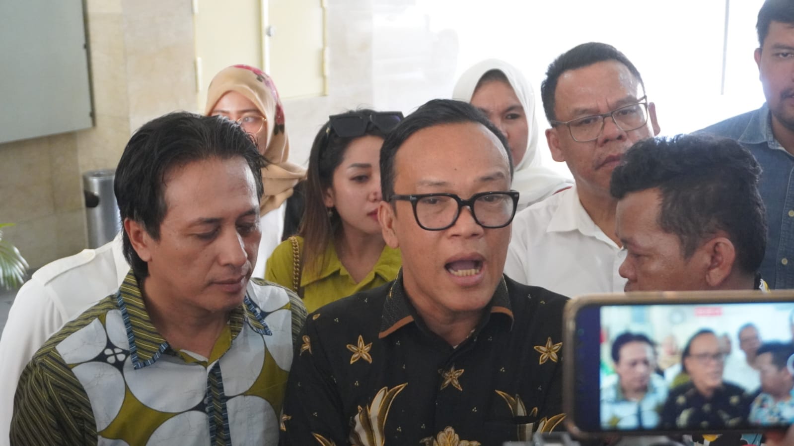 Relawan Laporkan 3 Orang Diduga Penyebar Hoaks Prabowo Tampar Wamentan 