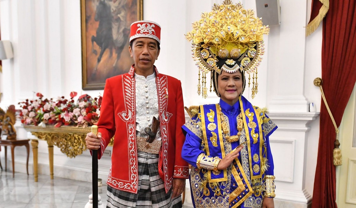 Pakaian Adat Sulawesi Tenggara