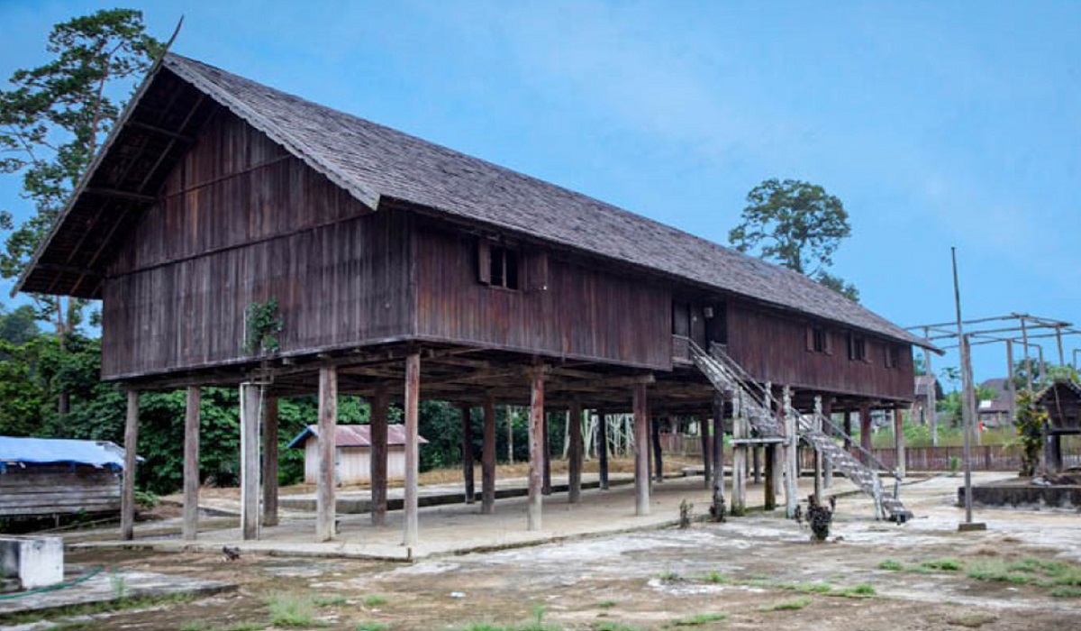 Rumah Adat Kalimantan Tengah
