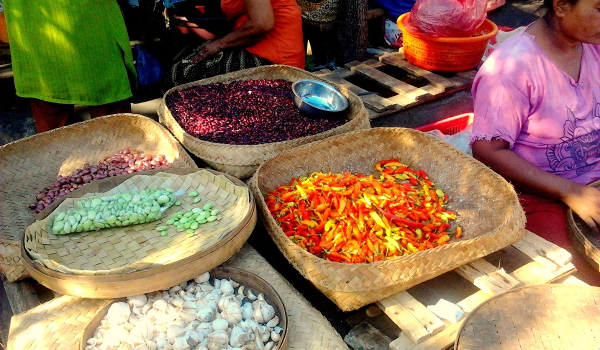Menengok 6 Pasar Unik di Indonesia