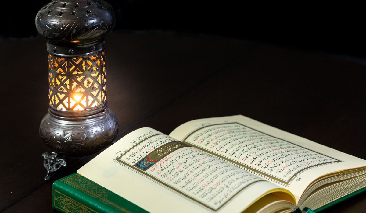 Sejarah dan Penulisan Al-Qur'an dan Al-Hadits