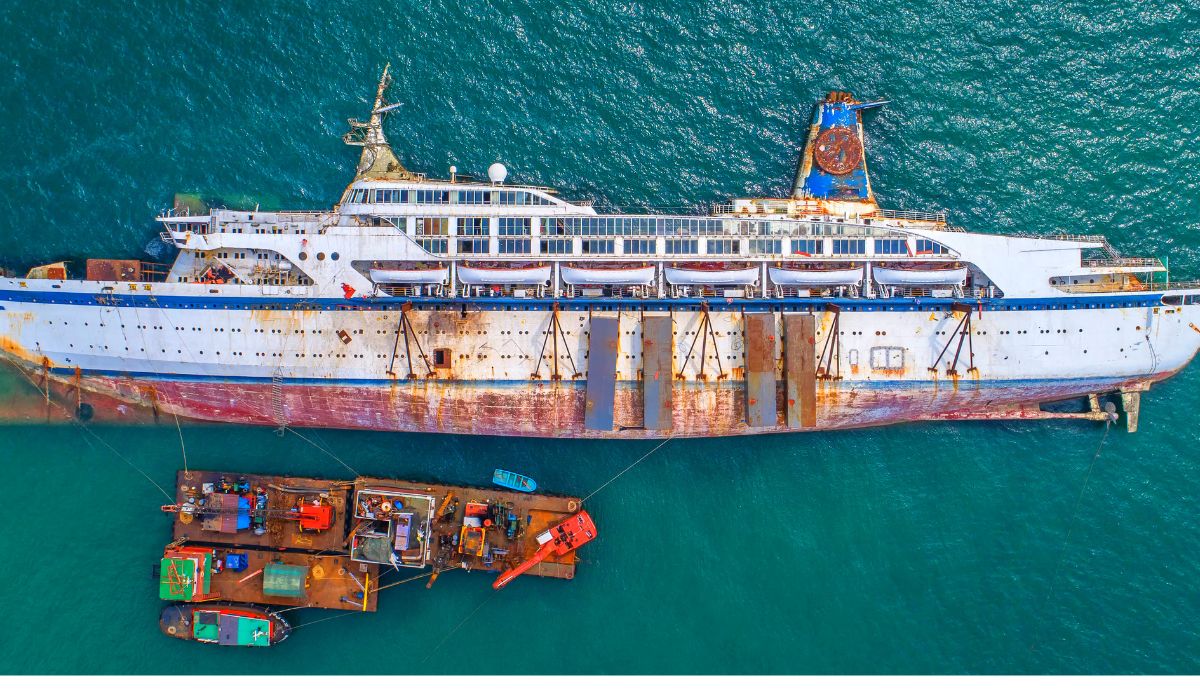 Beberapa Kecelakaan Kapal Laut yang Pernah Terjadi di Indonesia