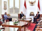 Presiden Joko Widodo menerima delegasi Microsoft di Istana Merdeka, Jakarta Pusat, Selasa (30/04/2024)