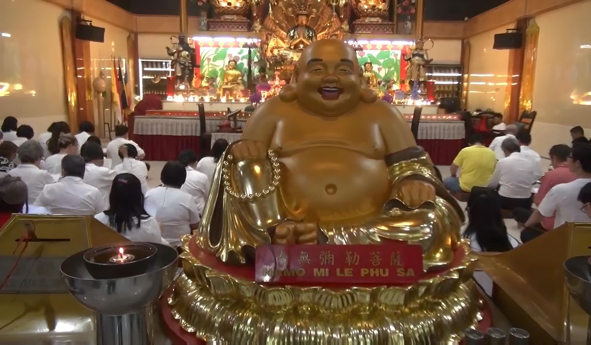 Umat Buddha di Vihara