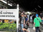 Maeklong Railway Market